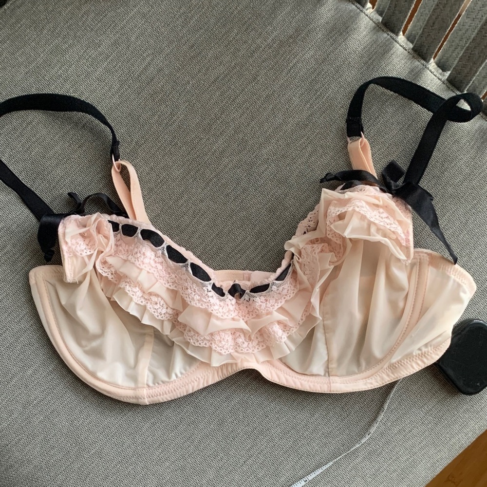 Jezebel Ruffled Lace Bra in Pink and Black